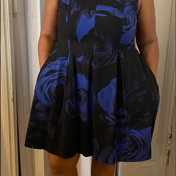 Gap Blue/black flowered shape dress - Picture 2 of 3